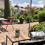 Le Grenier Du Jardin Bed & Breakfast 3*