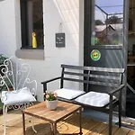 Le Grenier Du Jardin Bed & Breakfast Pontorson