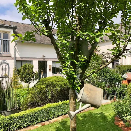 לינה וארוחת בוקר Le Grenier Du Jardin