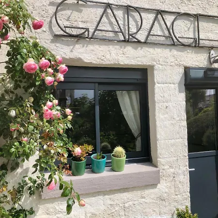 לינה וארוחת בוקר Le Grenier Du Jardin