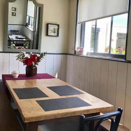 Le Grenier Du Jardin فندق مبيت وإفطار بونتورسون