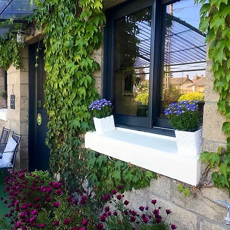ベッド・アンド・ブレックファスト Le Grenier Du Jardin ポントルソン