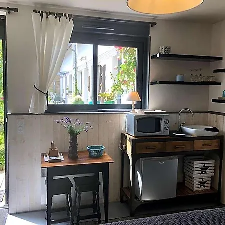 ベッド・アンド・ブレックファスト Le Grenier Du Jardin ポントルソン