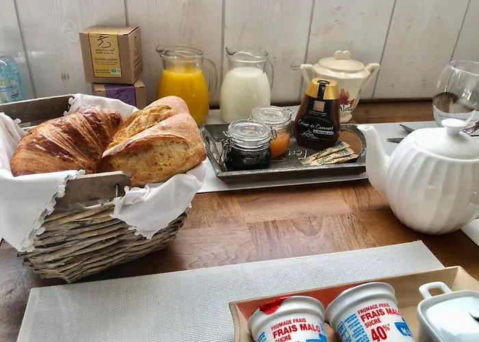 Le Grenier Du Jardin Bed & Breakfast Pontorson