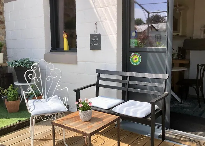 Le Grenier Du Jardin Bed & Breakfast Pontorson