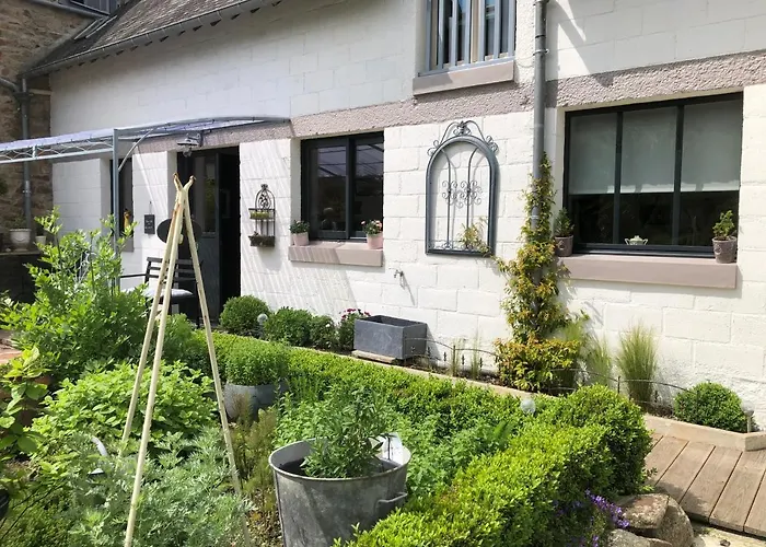 לינה וארוחת בוקר Le Grenier Du Jardin