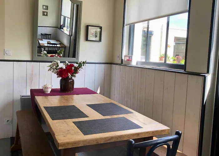 Le Grenier Du Jardin Bed & Breakfast Pontorson